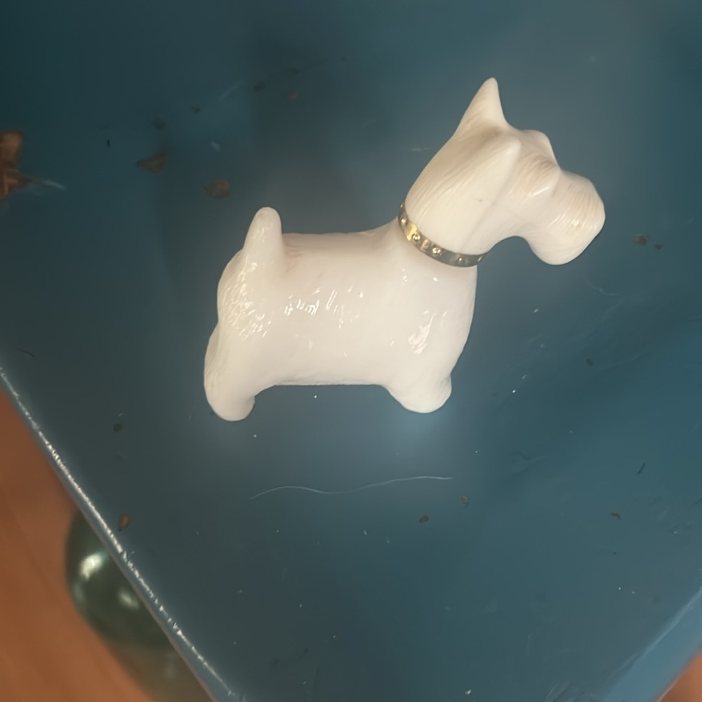 Vintage Milkglass Scottie Dog Fragrance Figurine - Picture 5 of 10